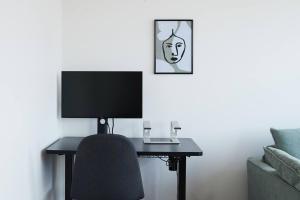 Urban Rendezvous -Productivity Meets Play