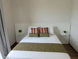 Sobrado com garagem e churrasqueira - تيجوكاس