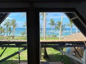 2 Bedroom Beach House at Jacking Horse and Cloud 9 - Catangnan