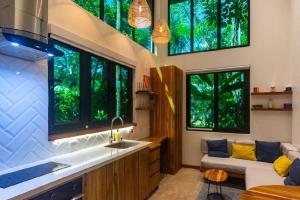 Condo VNV walking distance to the beach