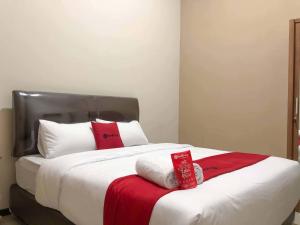 RedDoorz Syariah @ Jl. Cengger Ayam Dalam