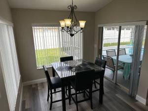 Manatee Oasis Weeki Wachee Family Fun Pool Home