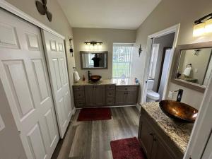 Manatee Oasis Weeki Wachee Family Fun Pool Home