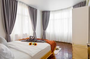 Ratchada Retreat Bespoke Urban Villa 3