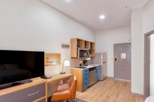 Suite with Two Double Beds - Hearing Accessible room in Candlewood Suites Oklahoma City-Moore