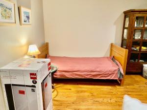 B4 A private room in Naperville downtown with desk and Wi-Fi near everything