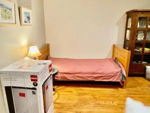 B3 A private room in Naperville downtown with desk and Wi-Fi near everything - Frontenac