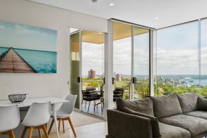 Stunning 2BR with Harbour Views in Bondi Junction