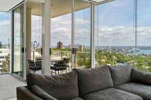 Stunning 2BR with Harbour Views in Bondi Junction
