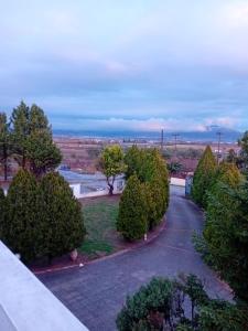 ΠΟΛΥΤΕΛΗΣ ΒΙΛΑ 8 - 10 ΑΤΟΜΩΝ ΣΤΗΝ ΠΕΡΙΟΧΗ ΑΕΡΟΔΡΟΜΙΟΥ ΘΕΣΣΑΛΟΝΙΚΗΣ