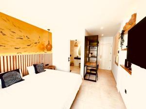 Lantia Rooftop House