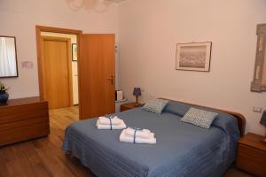 Camera e cameretta con bagno privato