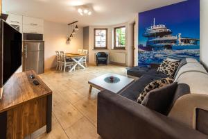 Karpacz4you "NAD ŁOMNICZKĄ" Apartament przy Deptaku 9,7 - GARAŻ - Wakacje w Górach !!!