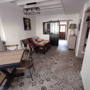 Maison de ville rénovée au cœur du Cotentin. - Le Mesnilbus