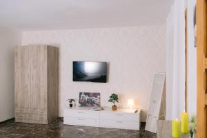 Piso compartido Delyrent, Reja