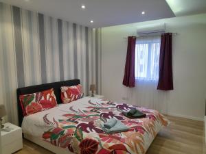 Cosy 4 Bedroom Apt with use of Pool