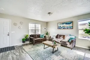 Spacious Utah Home 34 Mi to Salt Lake City - Tooele