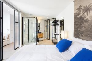 Home2Book Stylish Ocean & Marina View Apt, Terrace