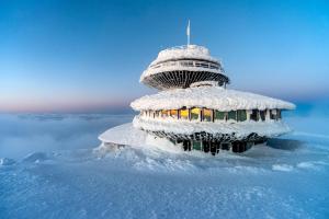 Karpacz4you "NAD ŁOMNICZKĄ" Apartament przy Deptaku 9,7 - GARAŻ - Wakacje w Górach !!!