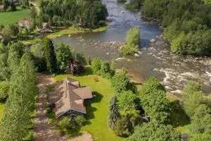 Villa Koskenäyräs - beautiful Villa beside the Kymi River and Kokonkoski rapids - Pyhtaa
