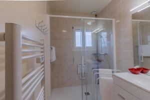 Appartements Lumineux, bien situe et tres calme + parking prive : photos des chambres