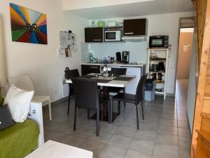 DUPLEX VUE MER - Plage 100m - Parking - 4 lits - hamam & sauna