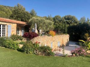 Magnifique Maison avec Jardin et Piscine Vue Mer