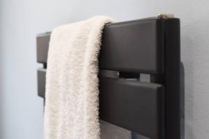 Air Maison - Family Home with Off-Road Parking