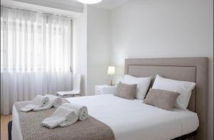 Belas Artes Apartment by LovelyStay