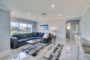 Game Room and Screened Lanai Pine Island Getaway!