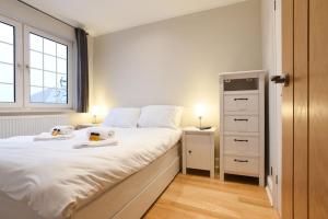 Air Maison - Superb Location! 1 Bedroom Flat with Parking