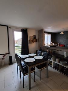 Appartements Duplex proche Disney avec ecran cinema : photos des chambres