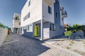 Green HomeStay address changed - Ostelli, Los Angeles