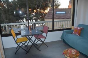 Carro duplex les pieds dans leau et la tête dans les pins