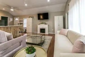 The Lilly Pad-Luxury in Sylvan Beach - 尤蒂卡