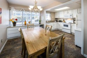 Seaspray Condos 204C