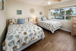 Seaspray Condos 113B