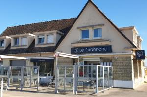 Maisons de vacances Les Volets Bleus-Charmante maison entierement equipee face a la mer pour 2 a 6 personnes : photos des chambres