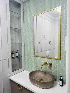 Sosnowy "3" ,Baseny Tropikalne, Ładowarka do elektryków, Faktura, Parking