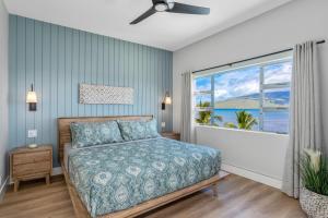 Upscale Oceanfront Penthouse Vistas