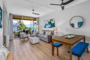 Upscale Oceanfront Penthouse Vistas