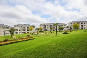 Luxurious 2 bed Apartment - Chartwell