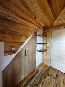 Brvnara Pogled Zlatara