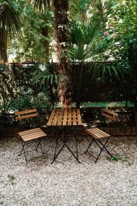 Entire Industrial Flat Venice with Patio - Free Parking