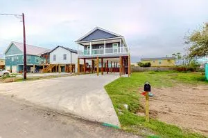 Elevated Oasis - Flour Bluff