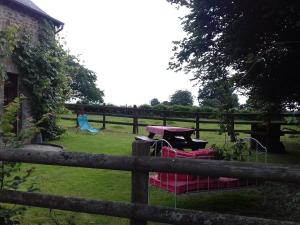 Maison de campagne familiale aux Alpes mancelles - 3 chambres, cheminée et activités proches - FR-1-410-149