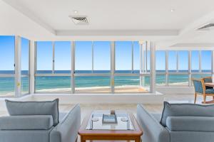 The Wave Watcher - A Breathtaking Oceanfront Haven