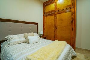 Condo Rosales Beautiful Downtown 2BR-1Ba with pool & rooftop