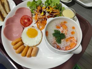 โรงแรมบลอสซั่ม เพชรบูรณ์ Blossom Hotel