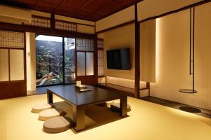 Tsumugi Kamiurokogatacho